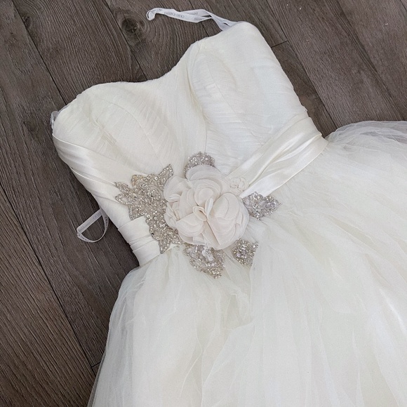 Oleg Cassini Wedding Dress Sz US4 - Picture 4 of 11